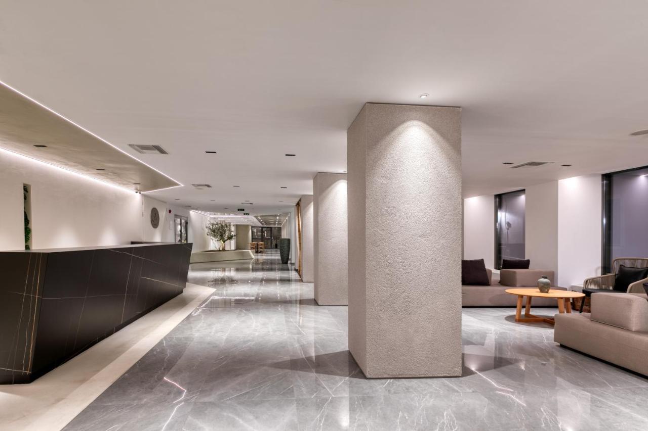 & Hotel