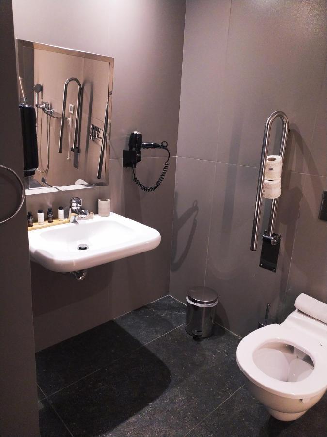 & Hotel